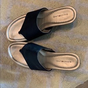 Bandalino wedges size 9.